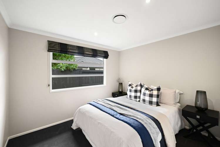 87 Huntington Drive Huntington_16