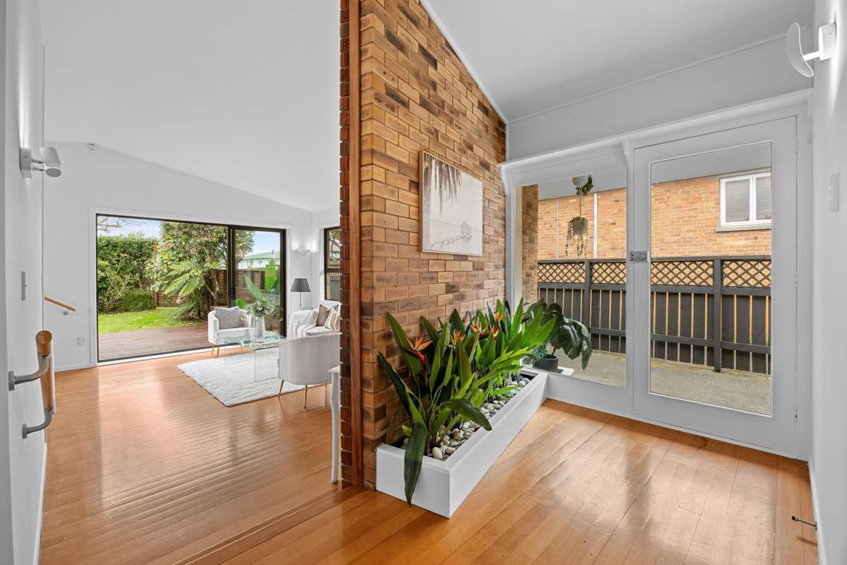 100 Ruawai Road_5
