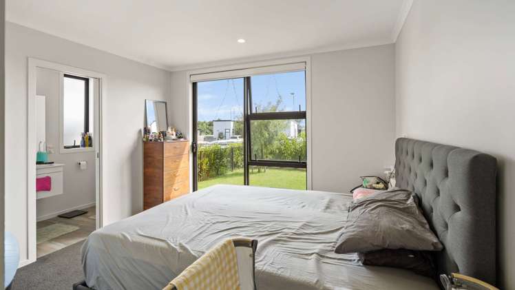 10 Foley Grove Pyes Pa_14