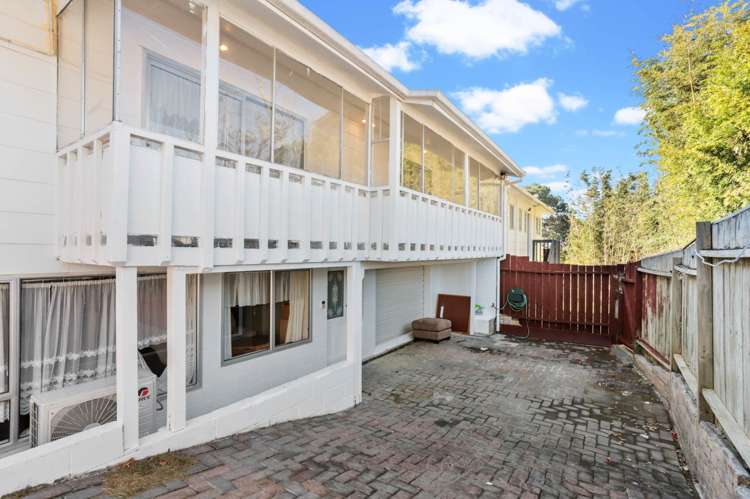 1/111 Tirimoana Road Te Atatu South_1