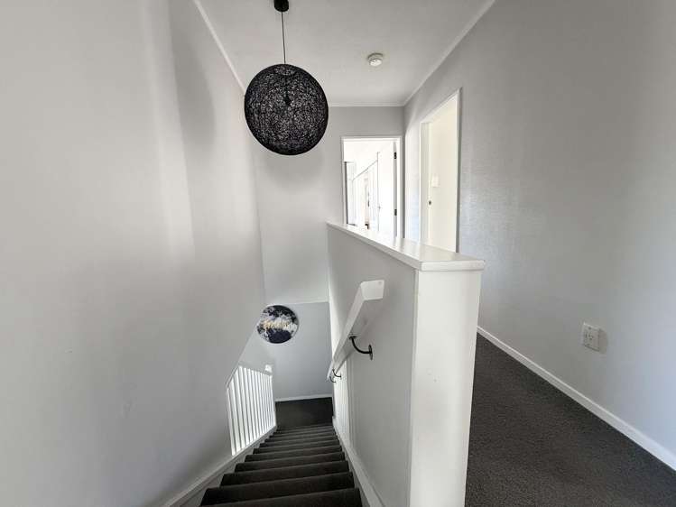 12 Zande Terrace Tawa_10