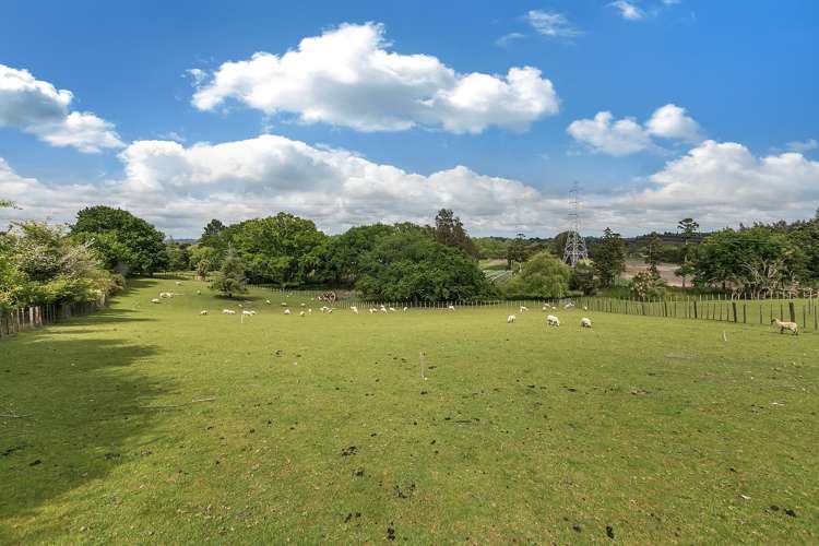 Taupaki Road Taupaki_1