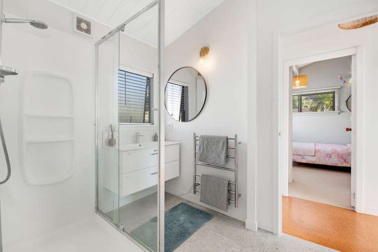 33a Kauri Road Stanmore Bay_14