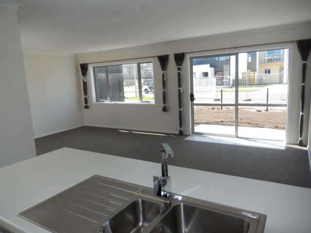 2 Ridgedale Crescent 2743_3