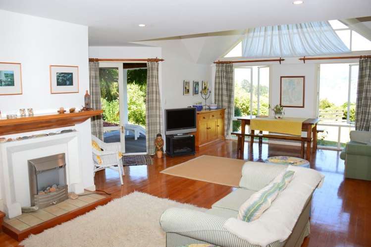 36 Penlington Place Akaroa_6