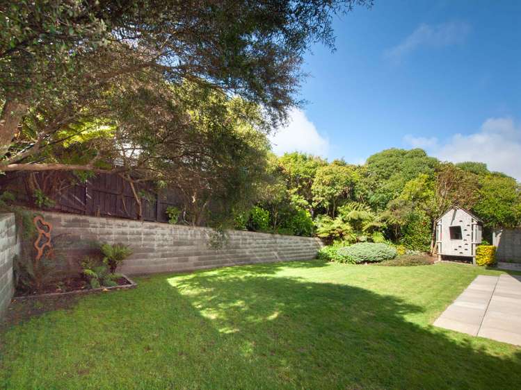 24e Mandalay Terrace Khandallah_17