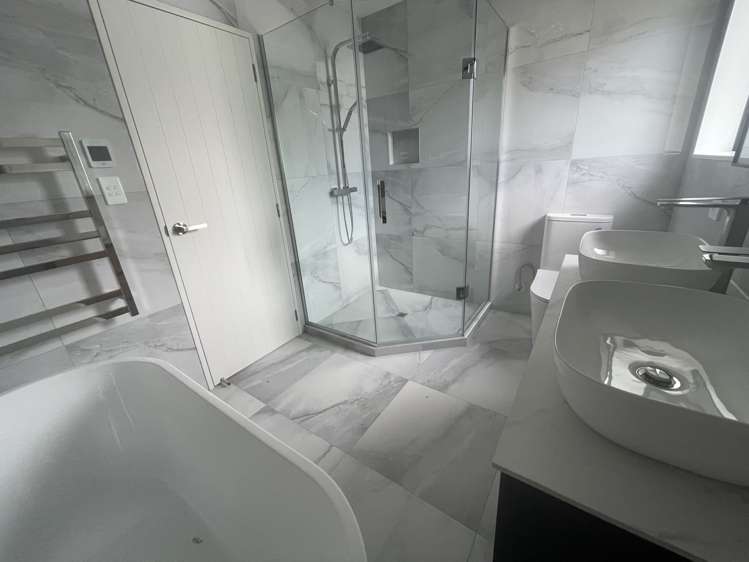 2 Koromeke Street Flat Bush_8