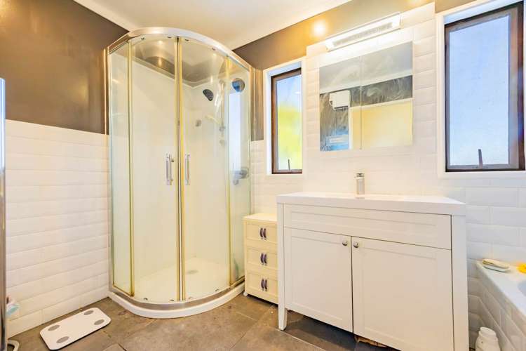 1/5 Kegworth Place Browns Bay_12