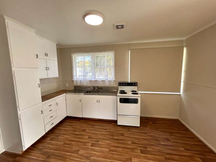 5 Civil Place Otara_1