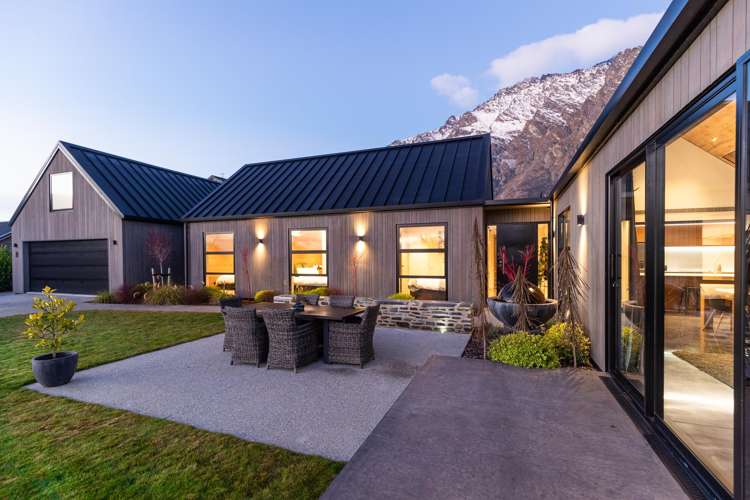 13 Bretby Court Jacks Point_18