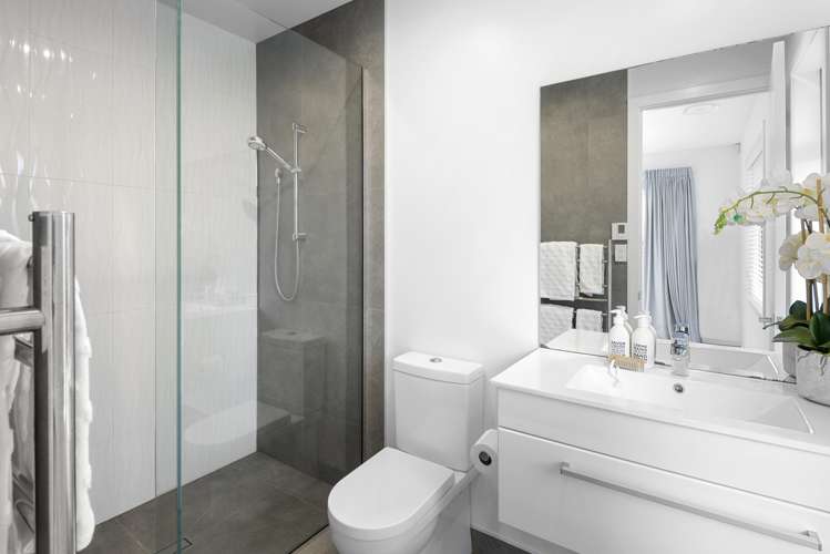 585 Madras Street Saint Albans_14