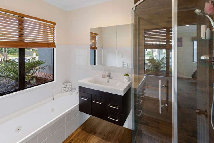 27 Kilkenny Place Fitzherbert_16