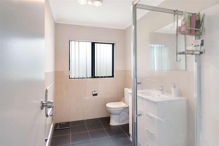 24 Gordon Stanley Drive Massey_10