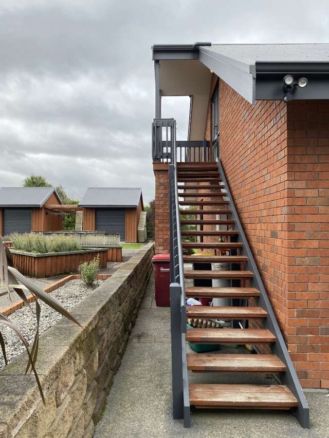 28 William Donald Drive Upstairs Apartment Masterton_1