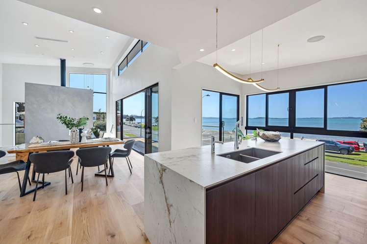 58 The Esplanade Eastern Beach_6