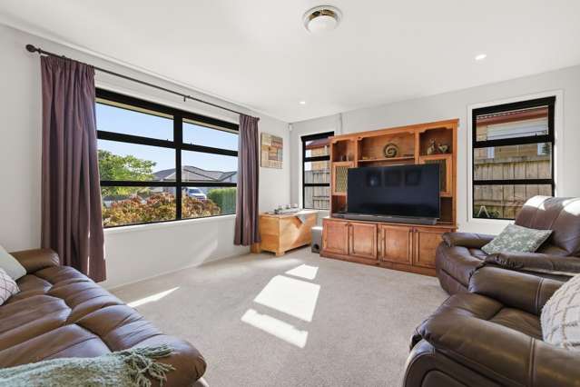 132 Puhirake Crescent Pyes Pa_4
