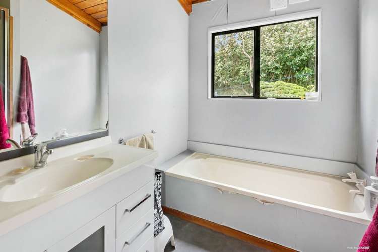 1 Doyly Drive Stanmore Bay_10