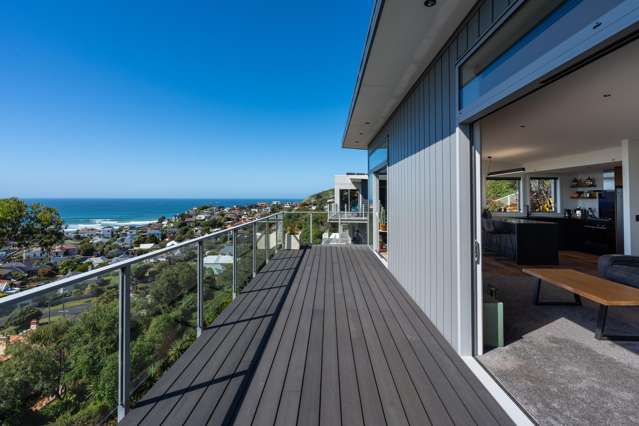 Modern Living. Easy Care. Big Views.