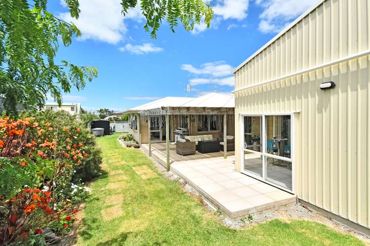 68 Kowhai Avenue Kaiaua_18