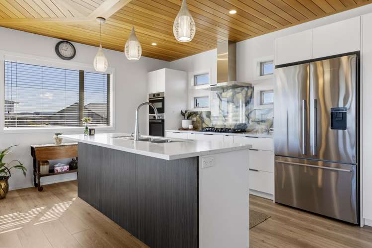6 Raupo Crescent Wharewaka_9