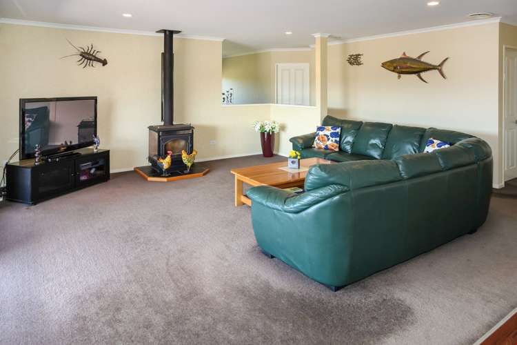 1898 Miranda Road Mangatangi_5