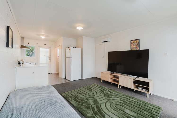 79 Pine Avenue_1