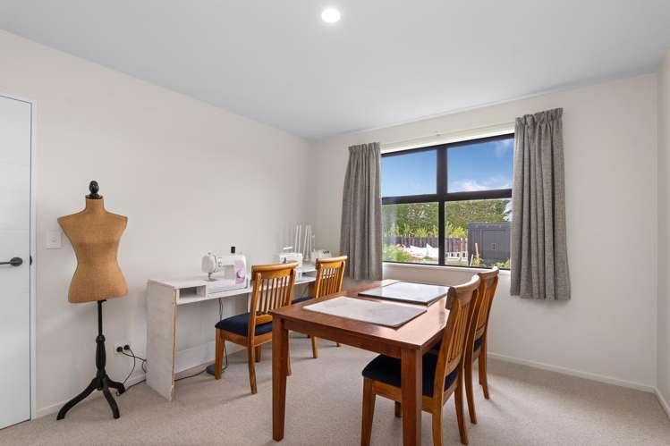 8 Walford Way Darfield_17