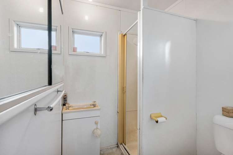 6 Madison Place Forrest Hill_16