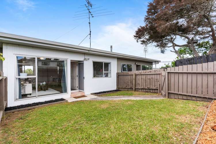 2/174 Birkdale Road_0