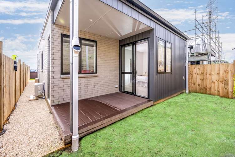 65 Puwha Street Massey_18