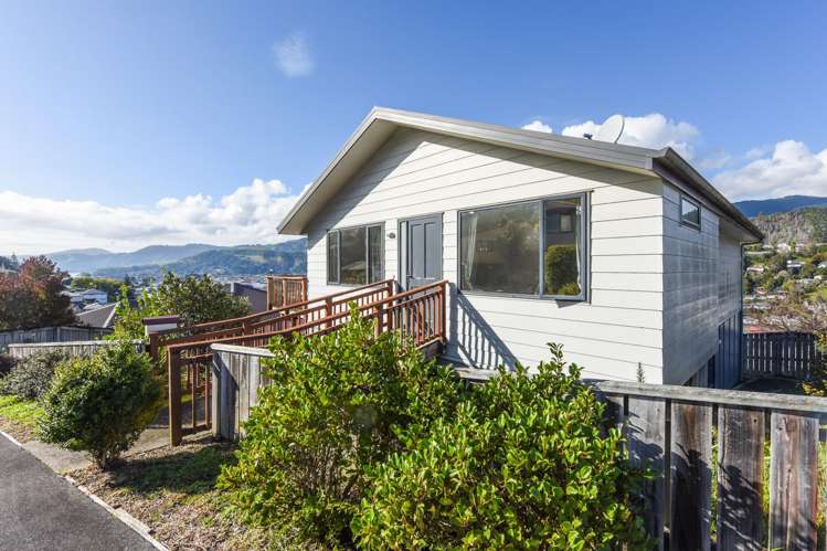 36 Saint Lawrence Street Toi Toi_12