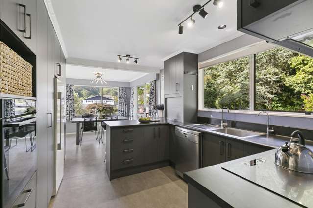 37 Woodman Drive Tawa_1