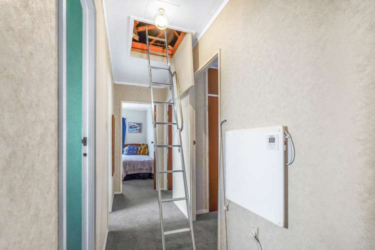 32 Caernarvon Street Dinsdale_12