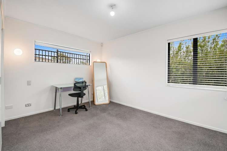 2/20 Tawavale Crescent Totara Vale_12