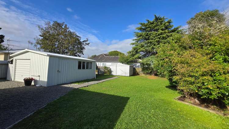  A/12 Islington Street Trentham_13