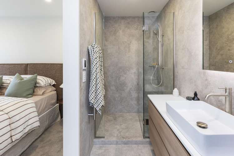 3/23 Webb Street Merivale_11