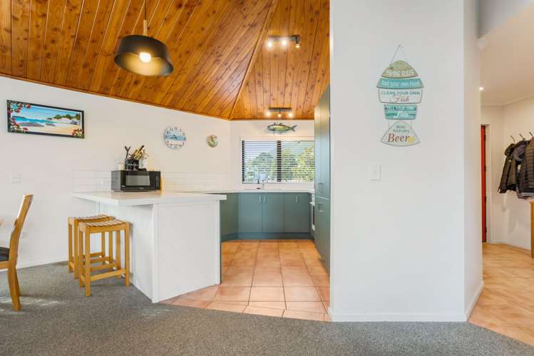2 Lake Court_4