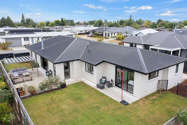 31 Corsair Crescent Burleigh_23