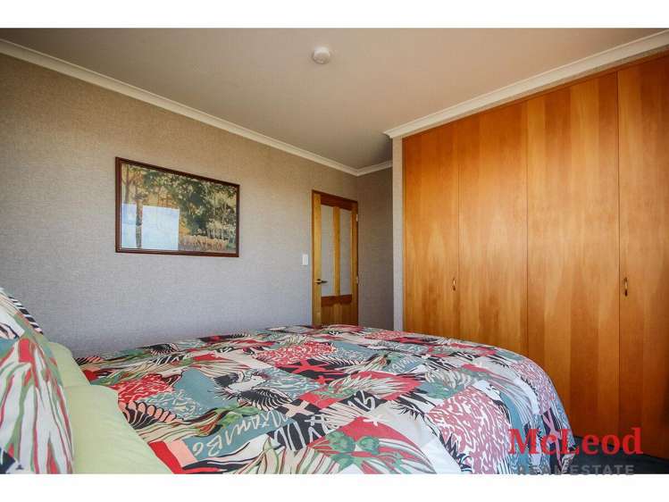 150 Racecourse Road Allenton_18
