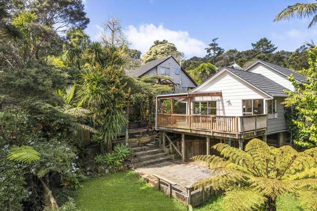 Hidden Gem with Stunning Bush Views