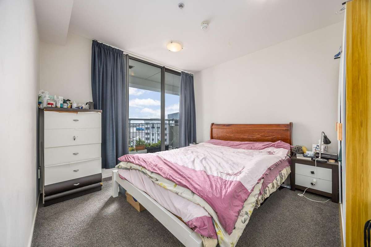 1205/1 Parliament Street_1