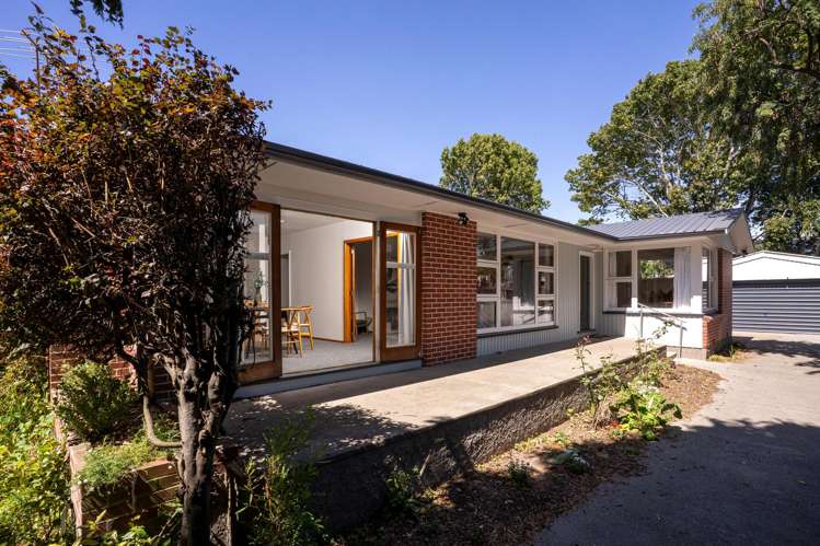 55 Woodbury Street Russley_20