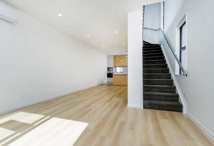 12 Papa Takaro Lane Flat Bush_7