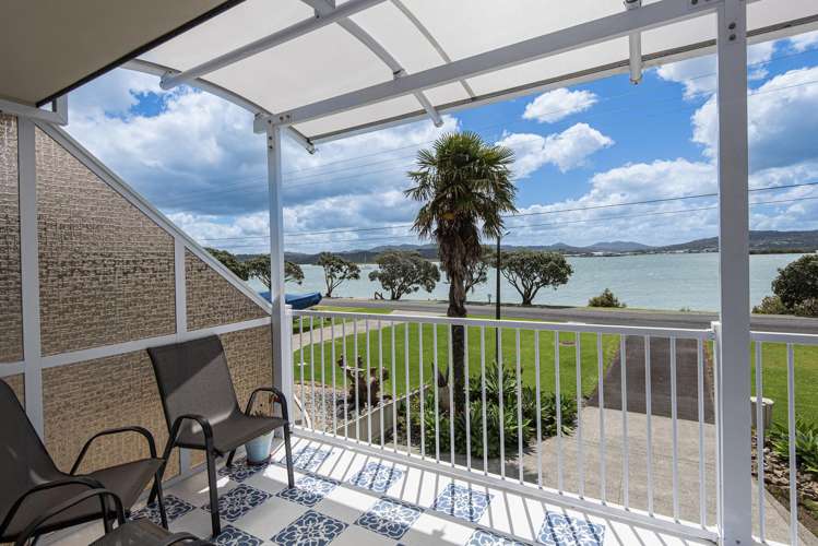 296 Beach Road Onerahi_26