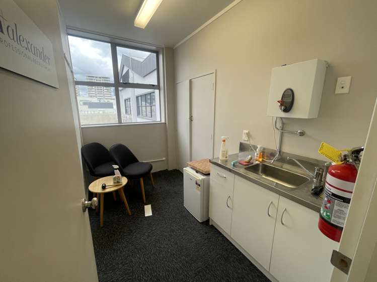 Unit 4, 30 Grey Street Tauranga_6