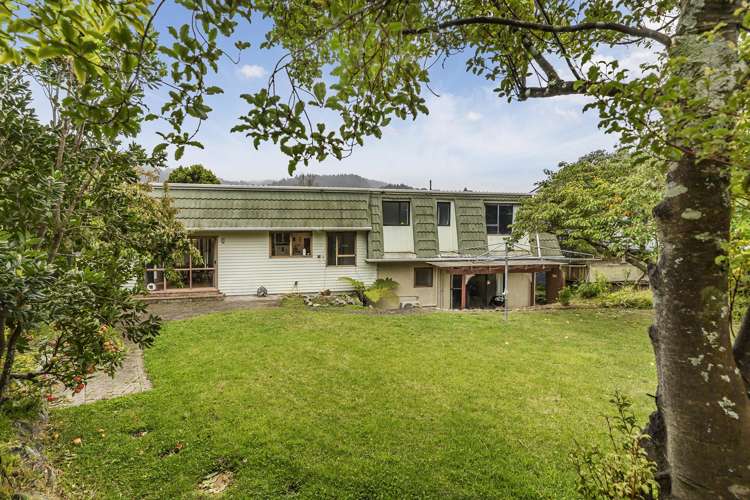14 Balliol Drive Tawa_21