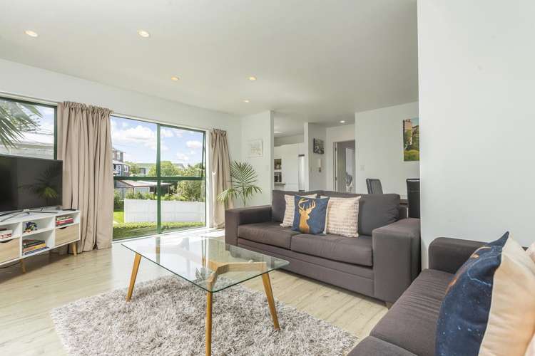 2/63 Athens Road Onehunga_11