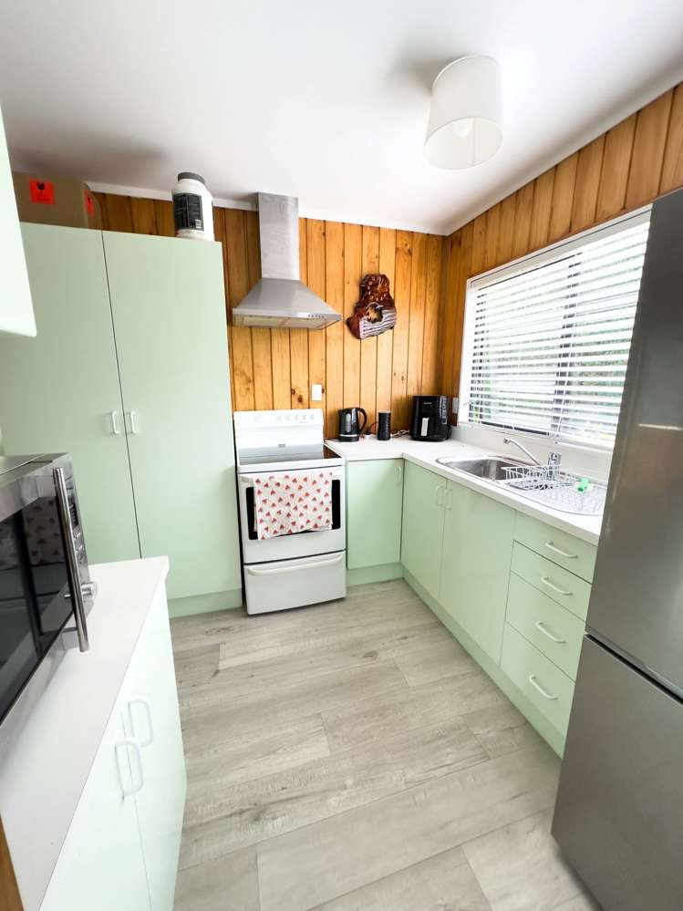 1 Cochrane Avenue Arkles Bay_4