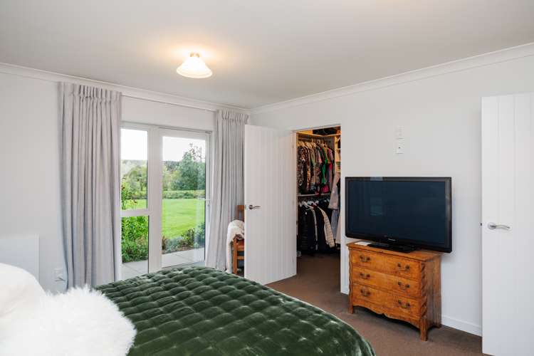 65 Reid Line West Feilding_23