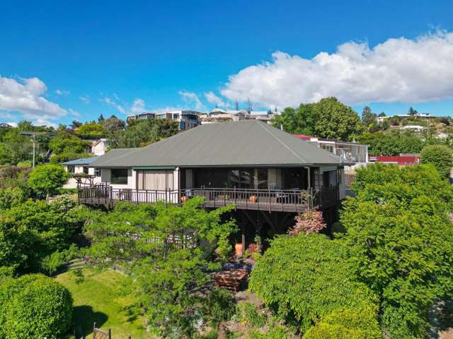 Views, Location - it's right here!